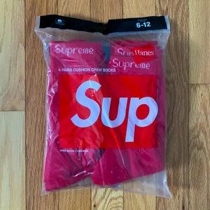 NWT Supreme Socks (full package)
